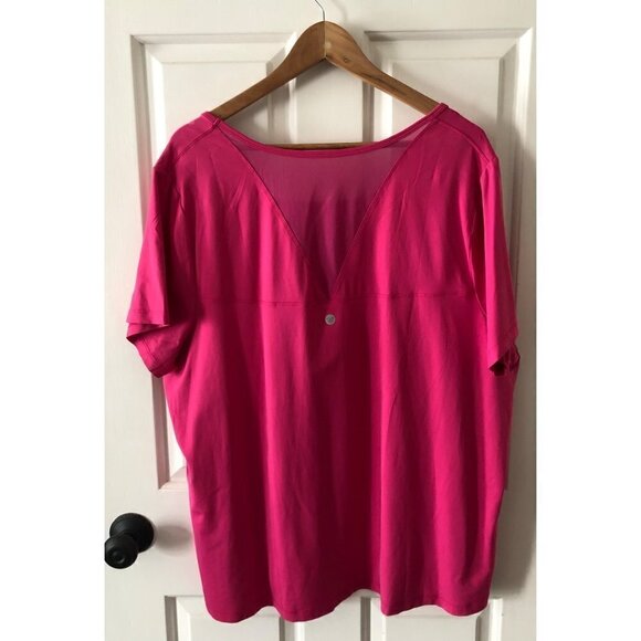 Woman's Plus Size Livi Active Wear Hot Pink Short Sleeve Mesh Top 22/24 - Picture 7 of 9